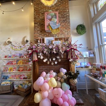 The Amsden - Inside the store - Coffee & Tea Near Me - Versailles, Kentucky