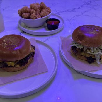 Cosmos Burger - Better Mac and the Cosmos Burger - Burgers Near Me - Oceanside, California