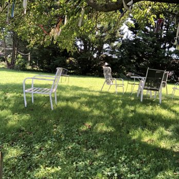 Dove Valley Vineyard - chairs and tables in the shade of a tree - Wineries Near Me - Rising Sun, Maryland Dove Valley Vineyard - chairs and tables in the shade of a tree - Wineries Near Me - Rising Sun, Maryland