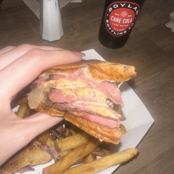The Salted Fry - Foxy Rueben - Gluten-Free Near Me - Mount Dora, Florida The Salted Fry - Foxy Rueben - Gluten-Free Near Me - Mount Dora, Florida