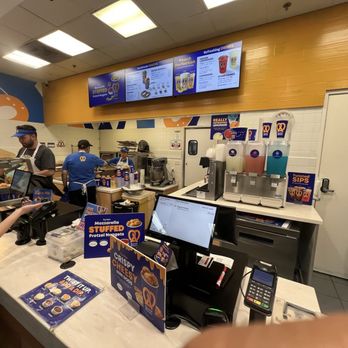 Auntie Anne's - Open kitchen - Bakeries Near Me - Ontario, California