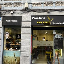 Pan Feliz - Outside
