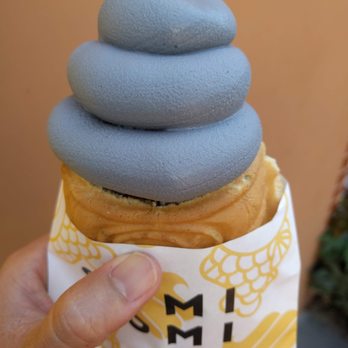 Somisomi - Black sesame with red bean inside! - Ice Cream & Frozen Yogurt Near Me - Irvine, California Somisomi - Black sesame with red bean inside! - Ice Cream & Frozen Yogurt Near Me - Irvine, California