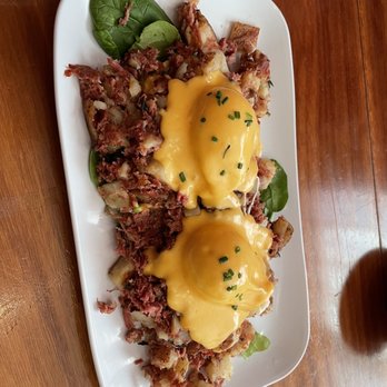 Ruby Slipper Marigny - Corned beef eggs benedict - Breakfast & Brunch Near Me - New Orleans, Louisiana