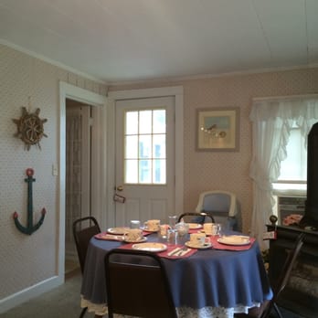 Maplewood Inn & Motel - Cute little Inn with breakfast - Hotels Near Me - Casco, Maine Maplewood Inn & Motel - Cute little Inn with breakfast - Hotels Near Me - Casco, Maine