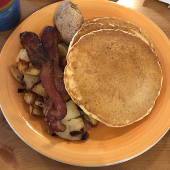 Swiss Farm Inn - chocolate chip pancakes - Bed & Breakfast Near Me - Pittsfield, Vermont Swiss Farm Inn - chocolate chip pancakes - Bed & Breakfast Near Me - Pittsfield, Vermont