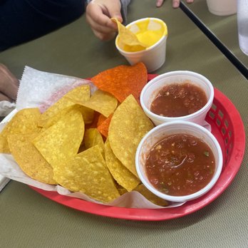 El Gran Tapatio Mexican Grill - Chips and salsa/ cheese - Mexican Near Me - San Antonio, Texas El Gran Tapatio Mexican Grill - Chips and salsa/ cheese - Mexican Near Me - San Antonio, Texas