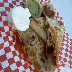 Quesadilla with al pastor