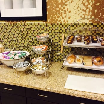 Hampton Inn Dover - Hotels Near Me - Dover, New Hampshire