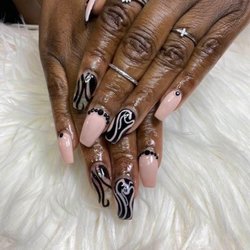 Polish’D Palace - Freestyle nail art