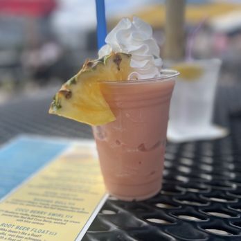 The Lemon Bar - Strawberry daiquiri - American Near Me - Neptune Beach, Florida