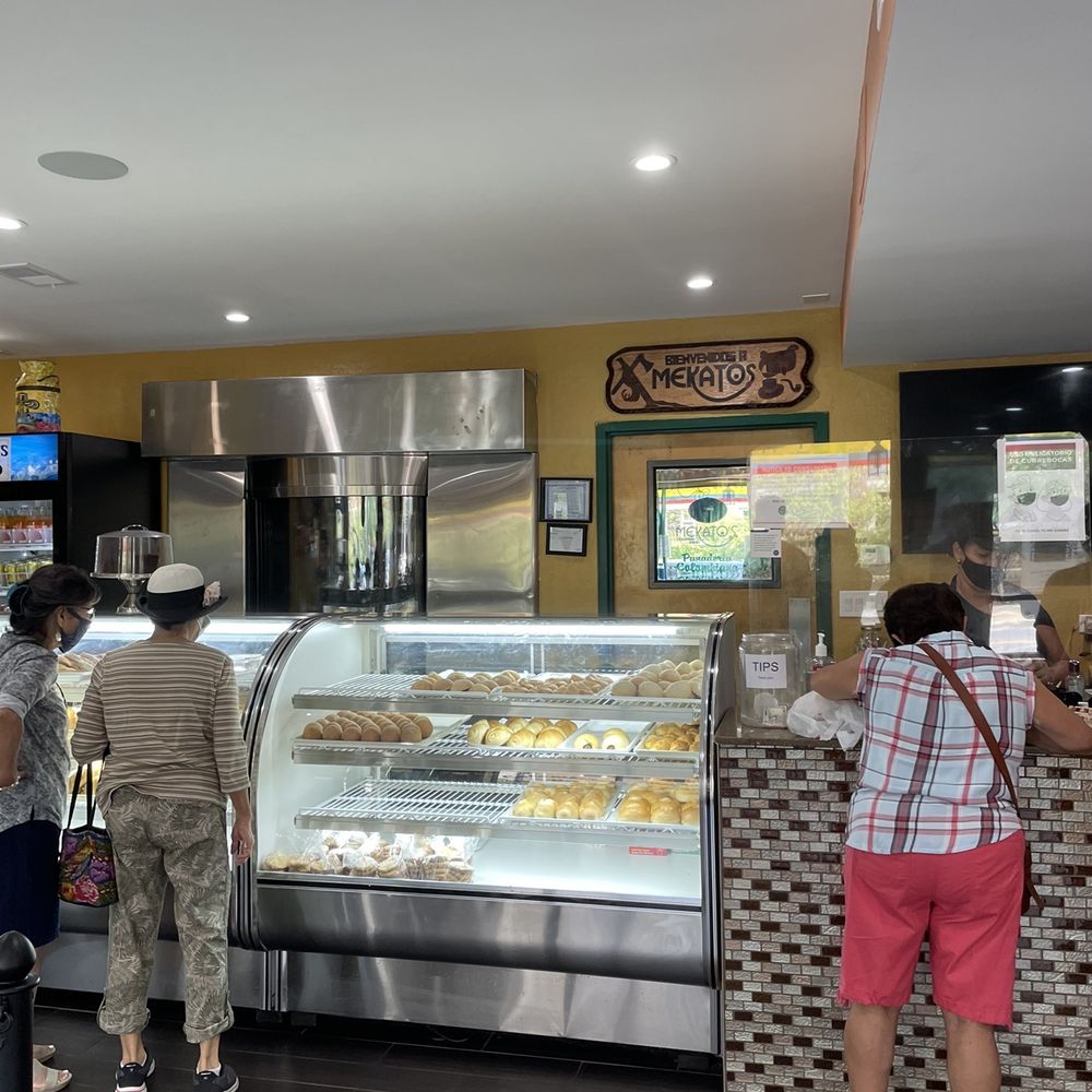 Mekato's Colombian Bakery - Order counter - Bakeries Near Me - Chicago, Illinois