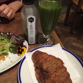 Flax & Kale - Green love and croissant - Spanish Near Me - Barcelona, B
