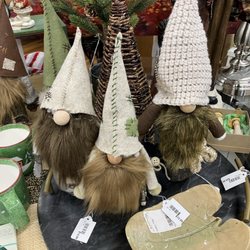 My Cousin's Cottage - Gnomes!
