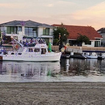 Seabridge Park - Boat show! Stunning homes surround the area. - Parks Near Me - Huntington Beach, California Seabridge Park - Boat show! Stunning homes surround the area. - Parks Near Me - Huntington Beach, California