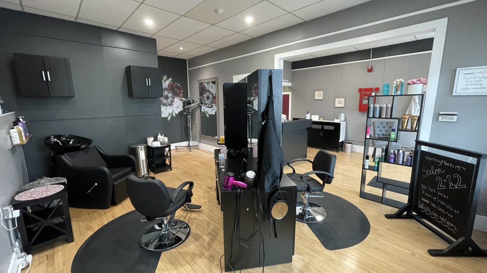 SALON 212 Updated September 2024 148 High St, Wakefield, Rhode Island Hair Stylists