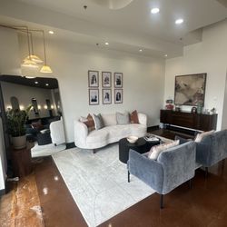 The Howse salon
