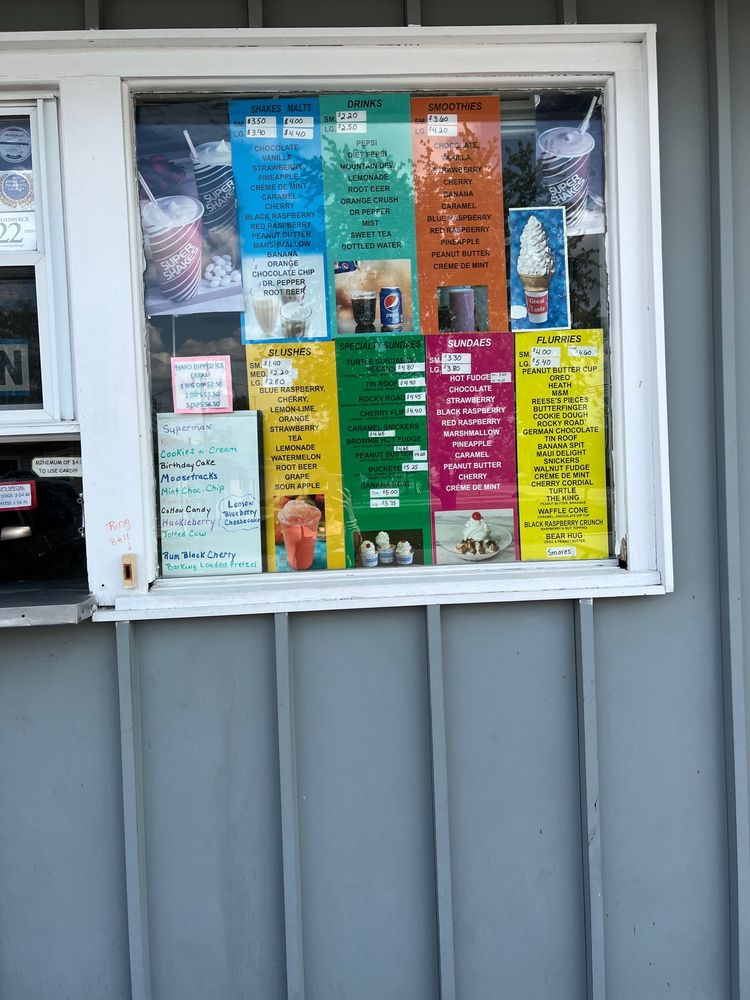 DENNING’S DRIVE INN Updated August 2024 604 N Main St, Payne, Ohio