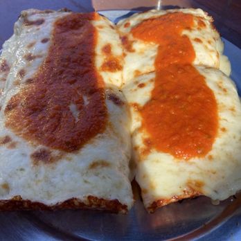 Fieldwork Brewing - Chicago style cheese pizza. Very good, soft, and buttery. - Pizza Near Me - San Leandro, California