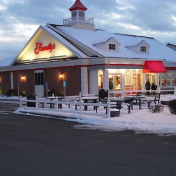 Friendly's - Storefront view - Ice Cream & Frozen Yogurt Near Me - Springfield, Massachusetts