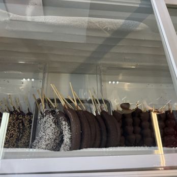 Paleteria Yneveria La Super - They also have chocolate covered bananas! There's money in that banana stand! - Ice Cream & Frozen Yogurt Near Me - Vancouver, Washington Paleteria Yneveria La Super - They also have chocolate covered bananas! There's money in that banana stand! - Ice Cream & Frozen Yogurt Near Me - Vancouver, Washington