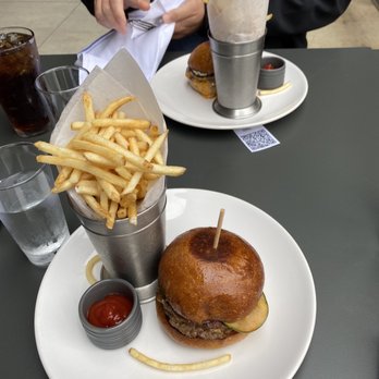 Thr3 Jack - Burger and fries - Golf Near Me - Minneapolis, Minnesota Thr3 Jack - Burger and fries - Golf Near Me - Minneapolis, Minnesota