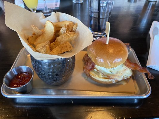 Bar Louie - One Loudoun by null