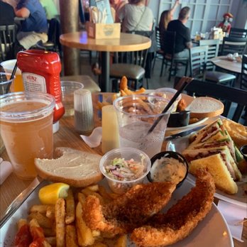 Sunset Grill Pewaukee - A delicious fish fry. - Pizza Near Me - Pewaukee, Wisconsin
