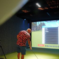 The Back Nine Golf - Members enjoying a fun contest