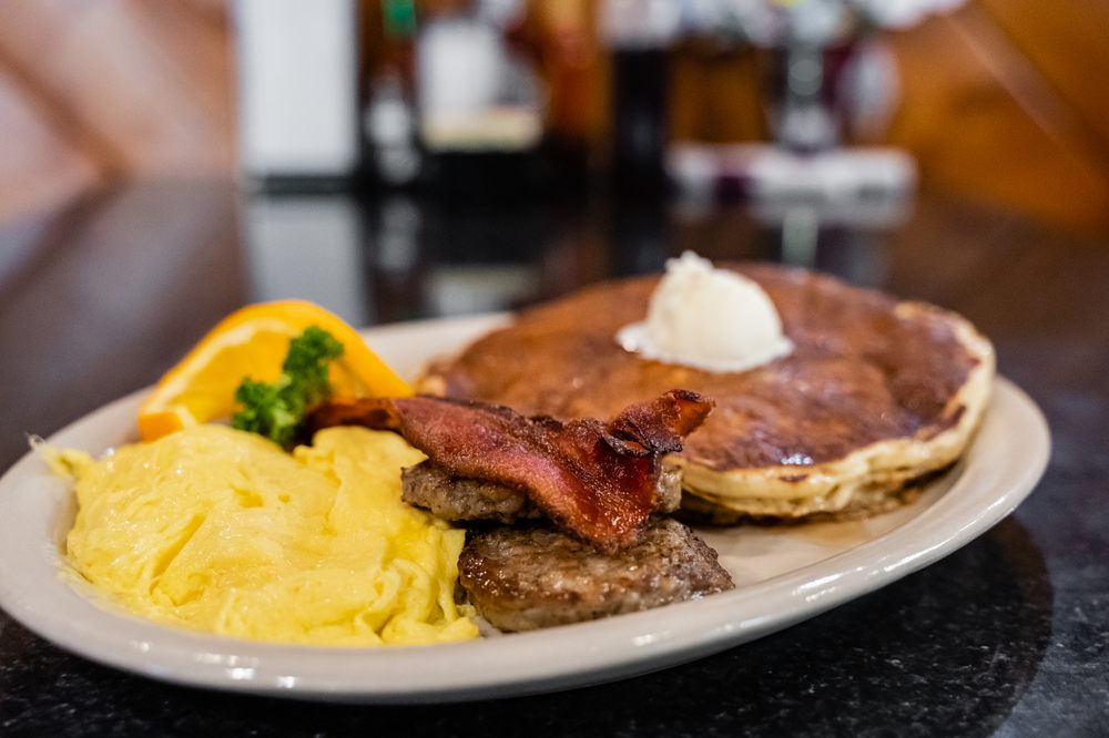 JOE’S DINER Updated July 2024 389 Photos & 428 Reviews 4515 N 7th