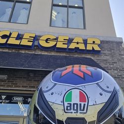Cycle Gear - Entrance