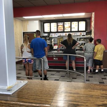 Hardee's - Fast Food Near Me - Fort Pierce, Florida