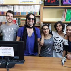 Libreria Stella - Francesco Sarcina del gruppo musicale Le Vibrazioniè un'amico della Libreria Stella