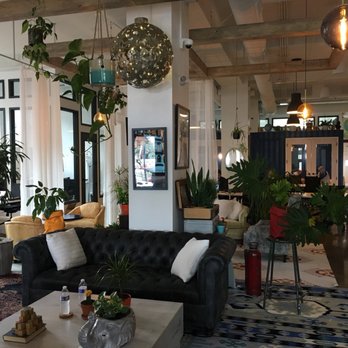 limelight - Phone call rooms in the back - Shared Office Spaces Near Me - Cleveland, Ohio limelight - Phone call rooms in the back - Shared Office Spaces Near Me - Cleveland, Ohio