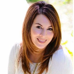 Beautiful You Skincare Studio - Meet the owner:  Desarae Marhofer  Licensed Esthetician- 2005 Entrepreneur-  2009 Has served over 6000 clients since 2009