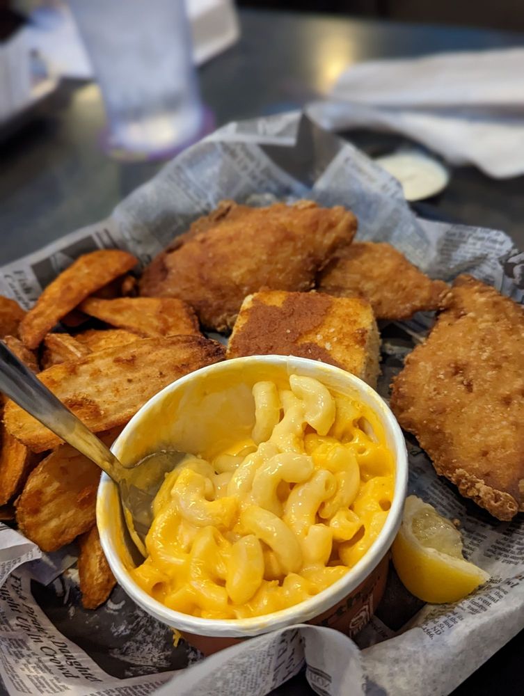 BROADWAY BARREL HOUSE nearby at 402 North Broadway St, Lebanon, Ohio