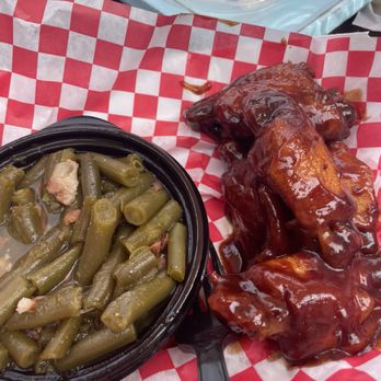 Redds Chicken & Ice Cream - Wings without breading and green beans - Ice Cream & Frozen Yogurt Near Me - Windsor, Virginia Redds Chicken & Ice Cream - Wings without breading and green beans - Ice Cream & Frozen Yogurt Near Me - Windsor, Virginia