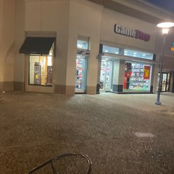 Game Stop - Gaystop