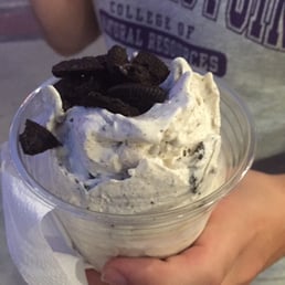 Small Oreo flurry