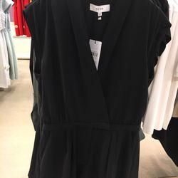 Bloomingdale’s - Leg Display~ {Going Home}