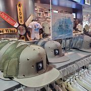 タウンアンドカントリー　トミーTanakaシェイプ　9.0 ハワイ タウンアンドカントリー トミーTanakaシェイプ 9.0 ハワイ