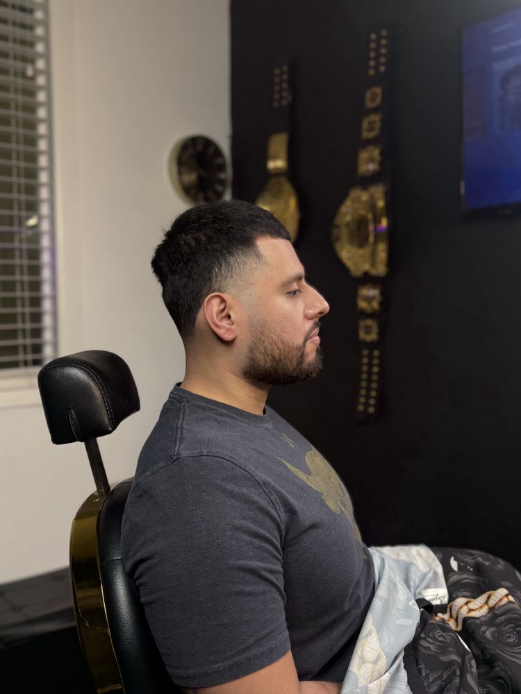 Golden Standard Cuts Barber Studio Logo