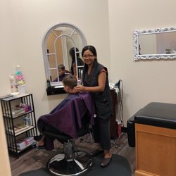 Melaney Salon
