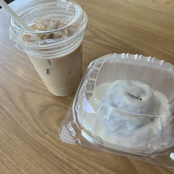 Hartford Coffee Co - Coconut salted caramel iced coffee & warmed up cinnamon roll - Coffee & Tea Near Me - Saint Louis, Missouri Hartford Coffee Co - Coconut salted caramel iced coffee & warmed up cinnamon roll - Coffee & Tea Near Me - Saint Louis, Missouri