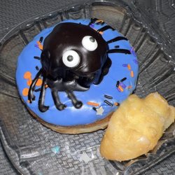U.S. Donuts - Spider donut for Halloween!