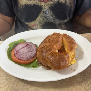 Z&T Restaurant - Breakfast & Brunch Near Me - Burnham, Illinois