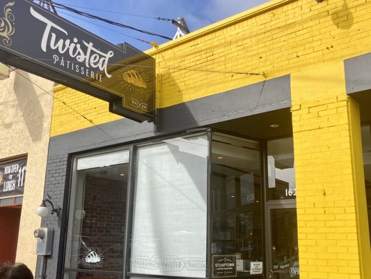 Twisted Croissant & Patisserie by null