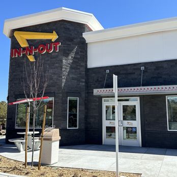 In-N-Out Burger - The most beautiful sign my eyes ever have seen lol - Fast Food Near Me - Flagstaff, Arizona