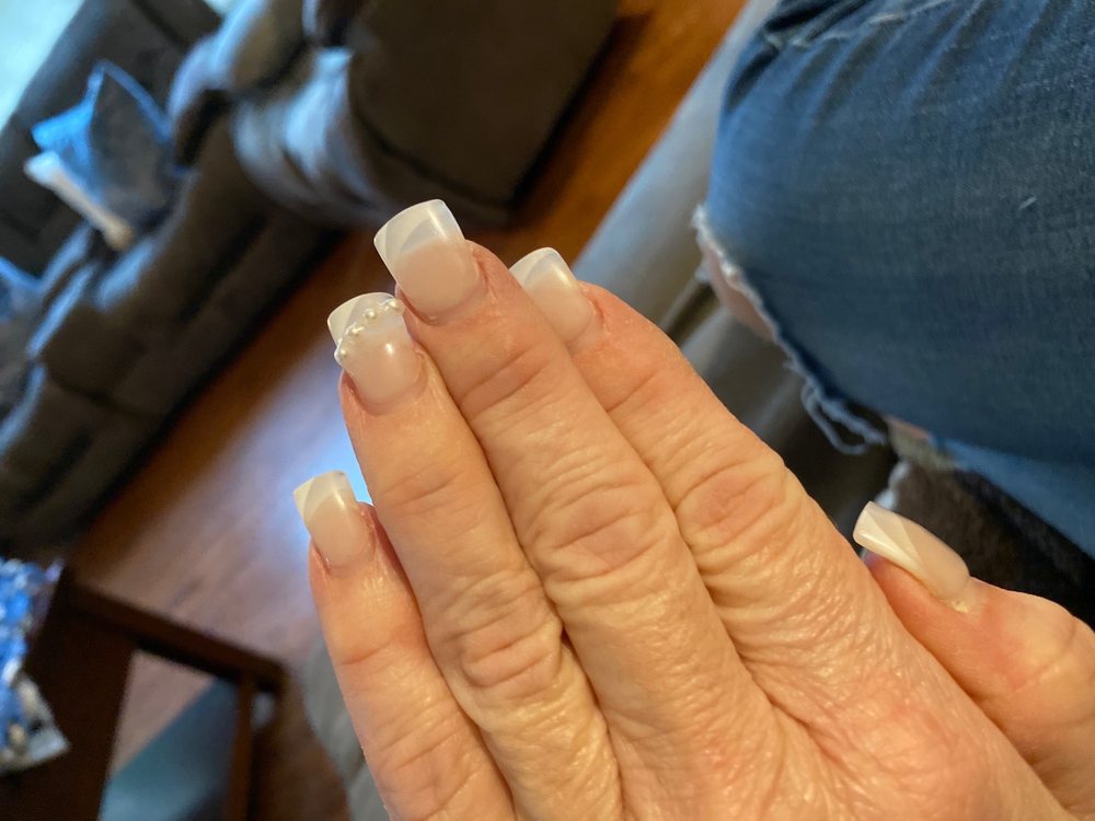 Aya’s Nails Logo