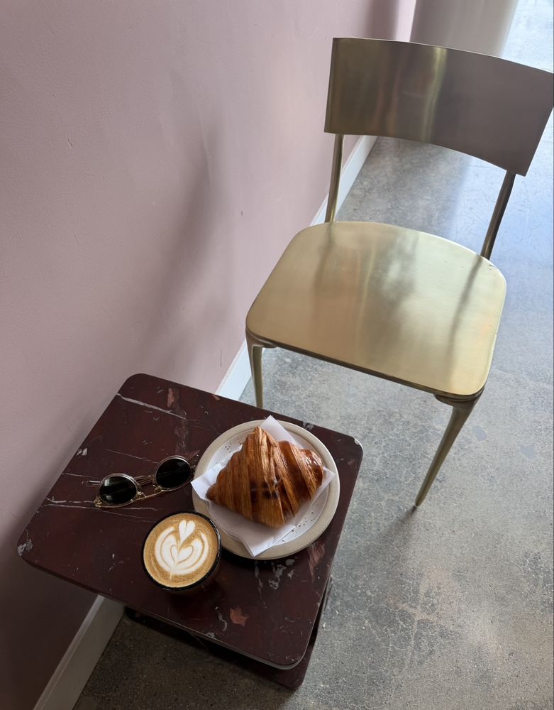 CLIO VINE Espresso Bar & Wellness 